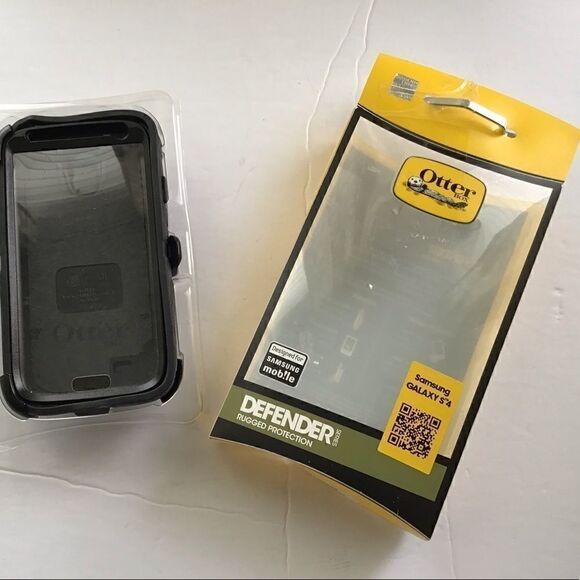 Brand new OtterBox case for Galaxy 4 - Picture 7 of 8